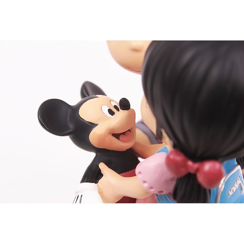 PRECIOUS MOMENTS® SINGAPORE GIRL AND DISNEY MICKEY | SINGAPORE AIRLINES